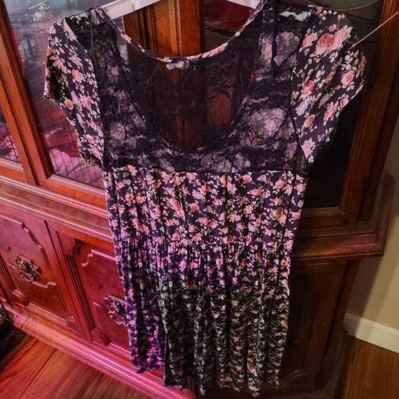 Deb Black and Pink Floral Dress - Picture 4 of 5